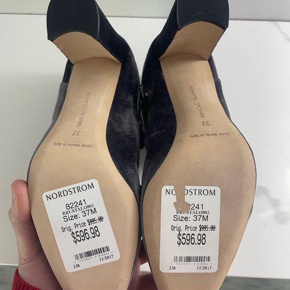NIB Manolo Blahnik Brustalo Velvet Grey Booties Size 37 - Picture 6 of 10